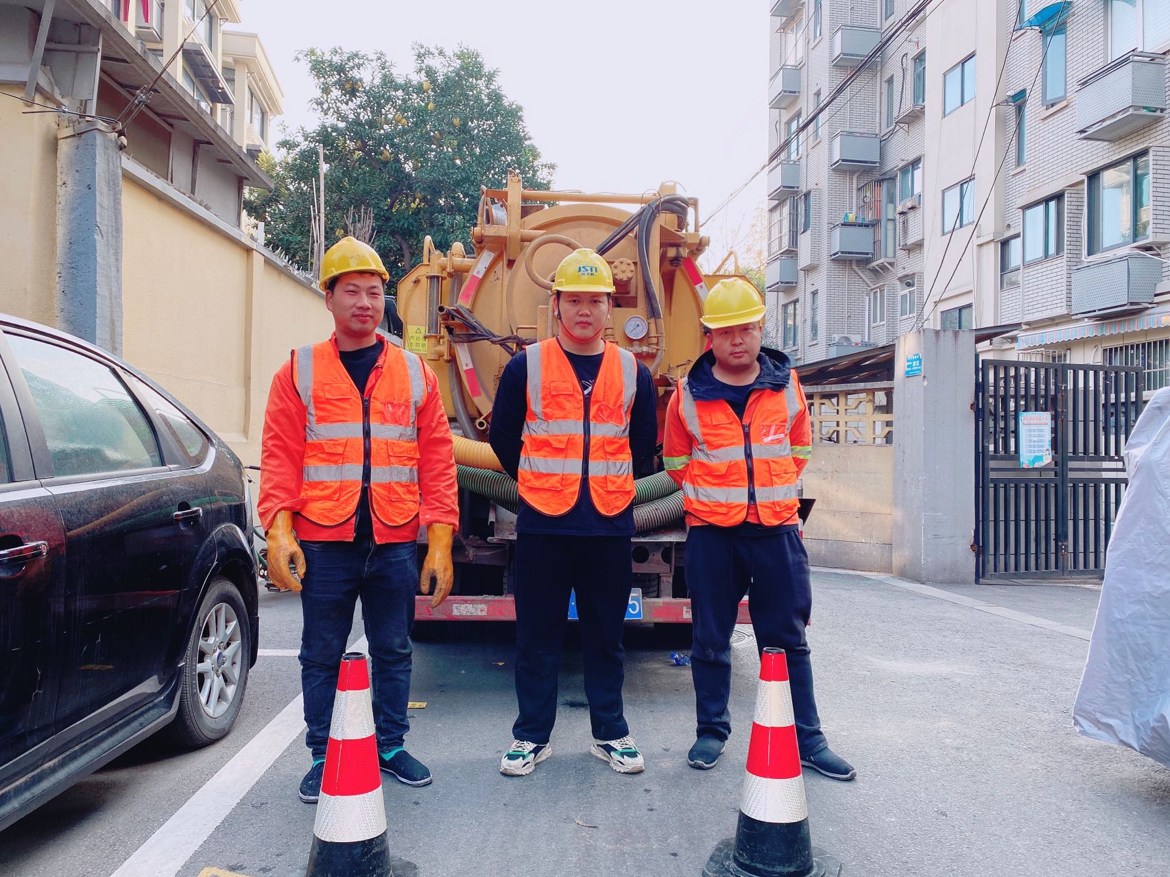 商铺南京某小区管道清淤检测施工
